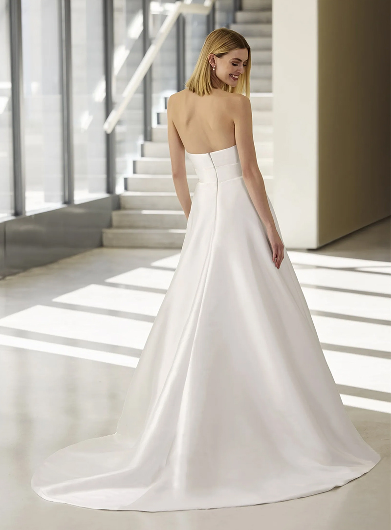 Abito da sposa Pronovias Leaves - immagine 2